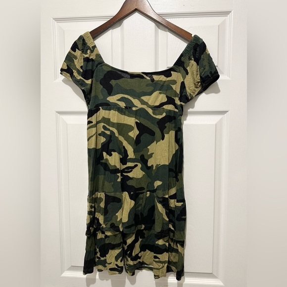 INC Size M Camouflage Camo Tunic Top Gold Ring R$59 - Picture 4 of 9